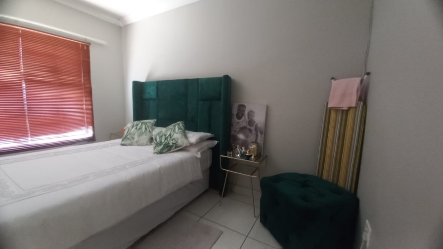 4 Bedroom Property for Sale in Langenhovenpark Free State